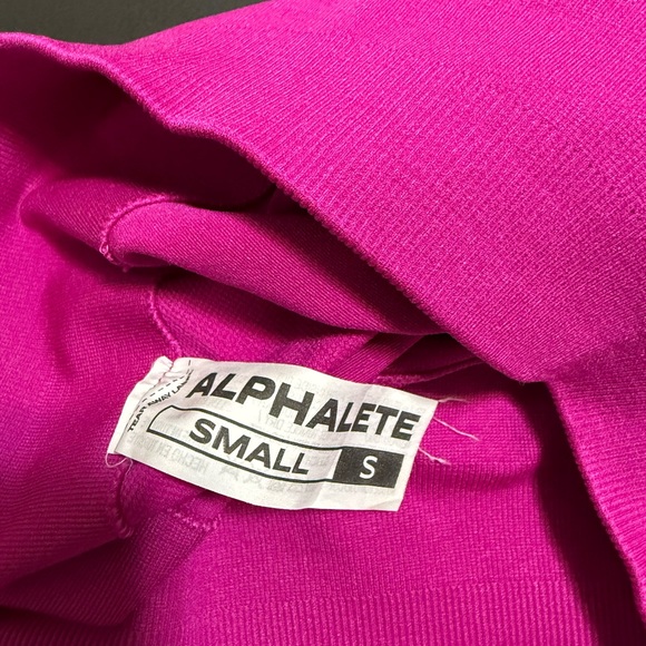 Alphalete Amplify legging—Magenta Size Small - Picture 5 of 6